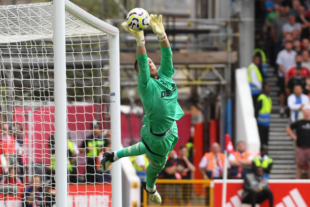 击型中场让 击型中场让